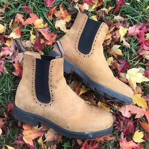 Women’s Blundstone Boots RARE Discontinued color!